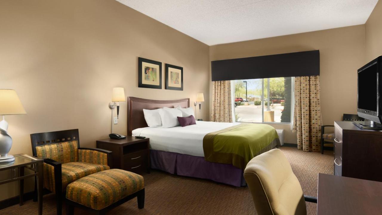 Holiday Inn Scottsdale North- Airpark By Ihg Exterior photo