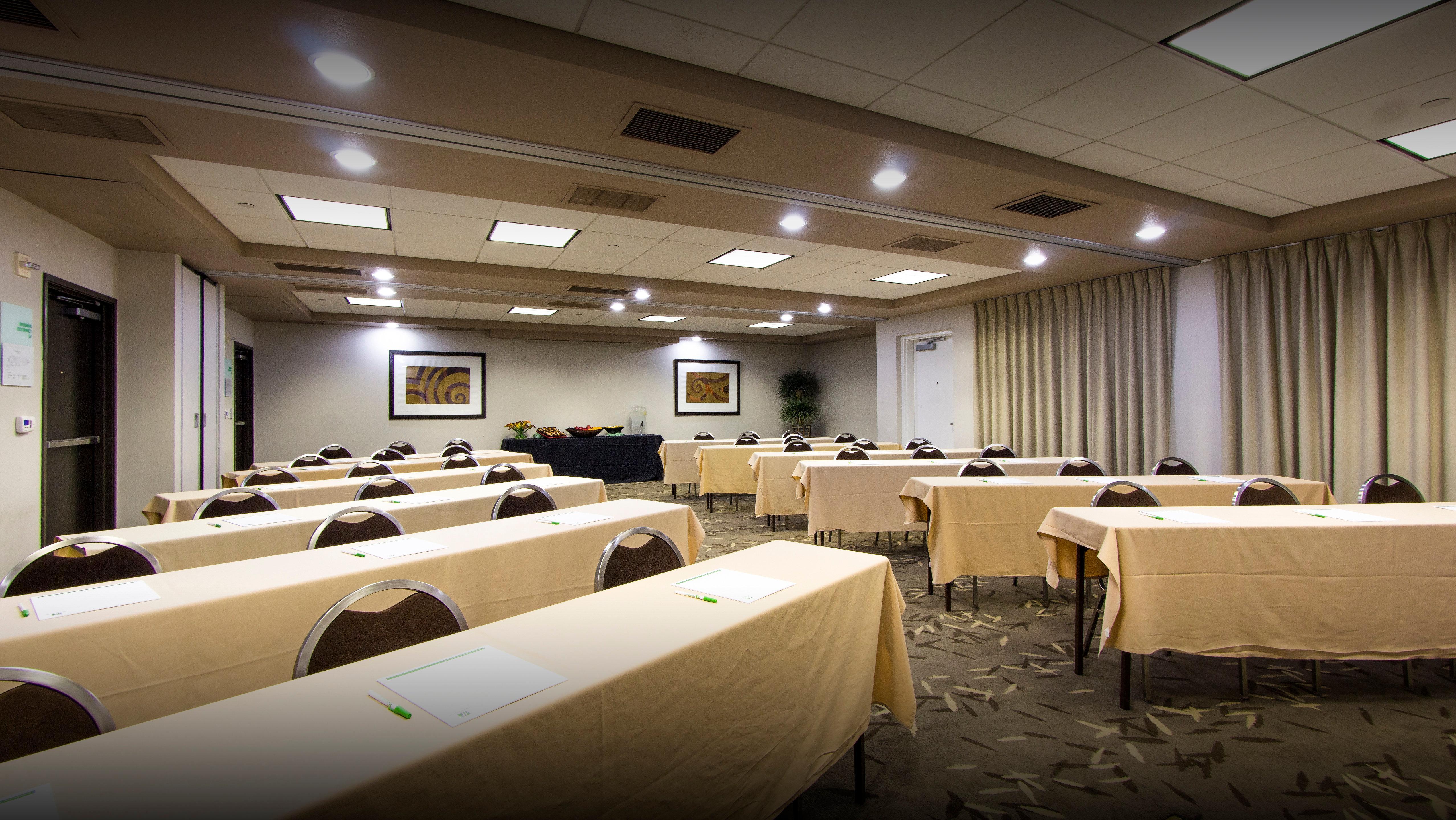 Holiday Inn Scottsdale North- Airpark By Ihg Exterior photo